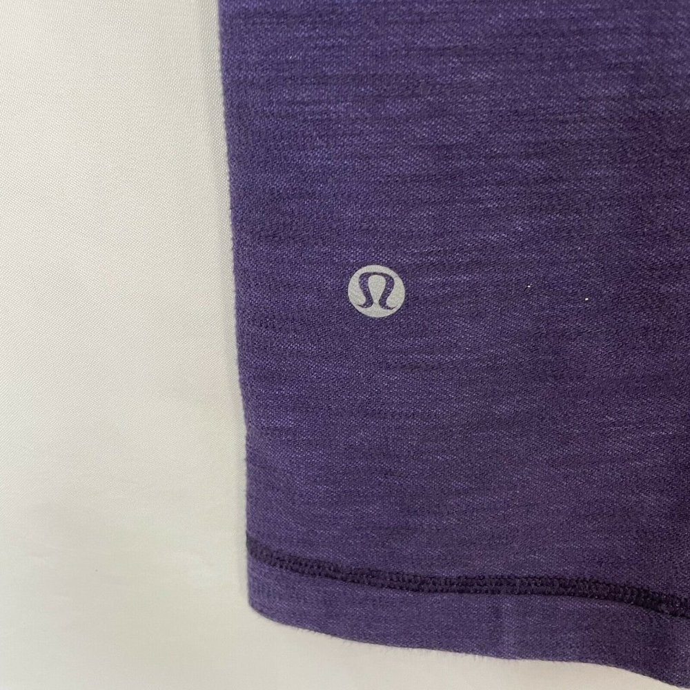 Lululemon Athletica Purple Wunder Under Quilt Crop size 8 - Picture 5 of 6